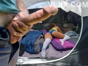 Anh trai nuôi con ghệ và bắt cô bạn gái xxx để giải toả áp lực